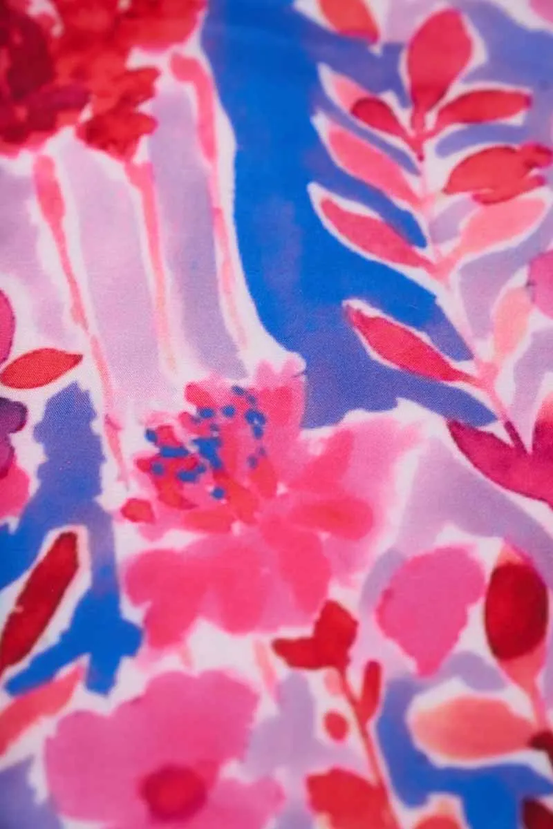 Dazzling Blue Pink Fluid Floral Pattern Printed Muslin Fabric