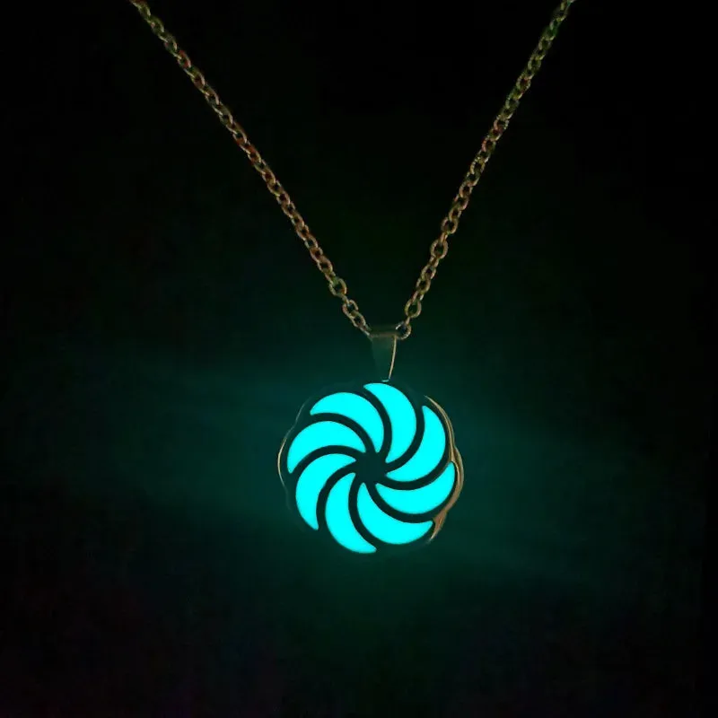 Glow In The Dark Necklace for Men Stainless Steel Punk Necklaces Luminous Butterfly Heart Pendant Party Jewelry Gift for Women