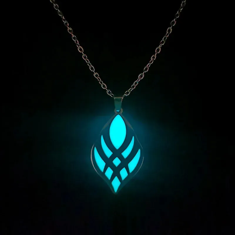 Glow In The Dark Necklace for Men Stainless Steel Punk Necklaces Luminous Butterfly Heart Pendant Party Jewelry Gift for Women