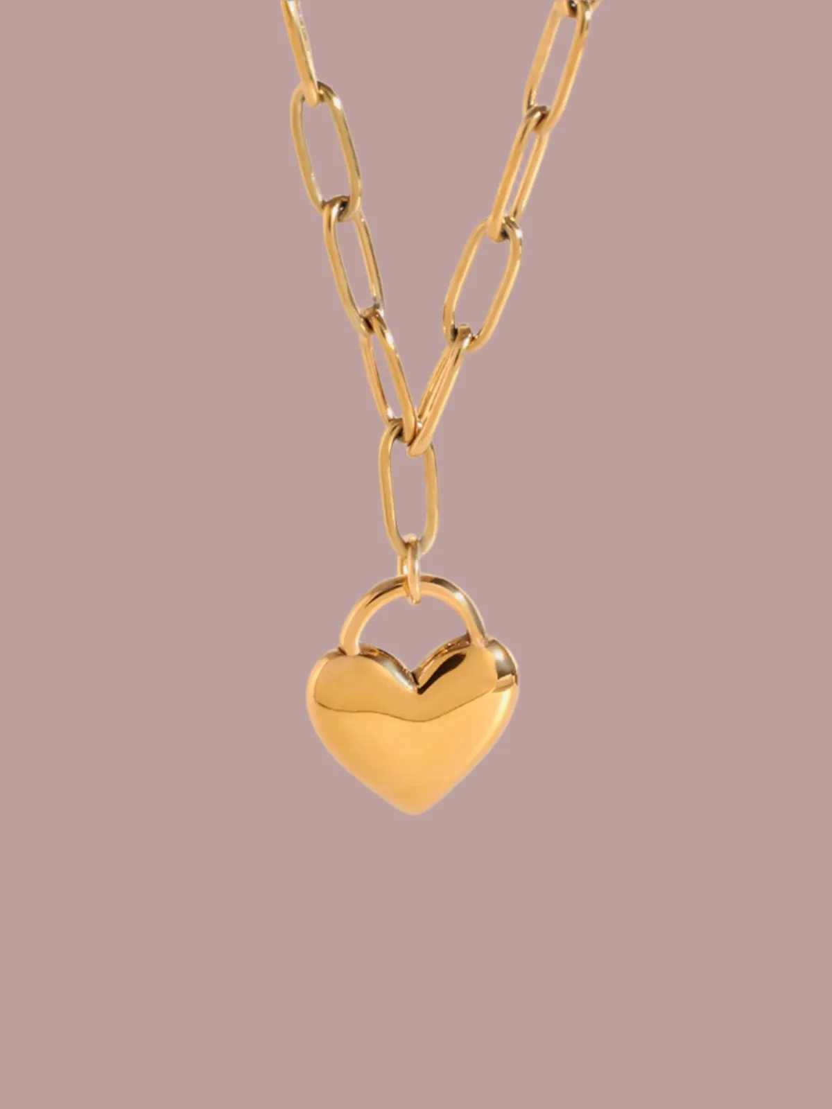 Heart Charm Chain Necklace: A Statement Piece for Every Occasion