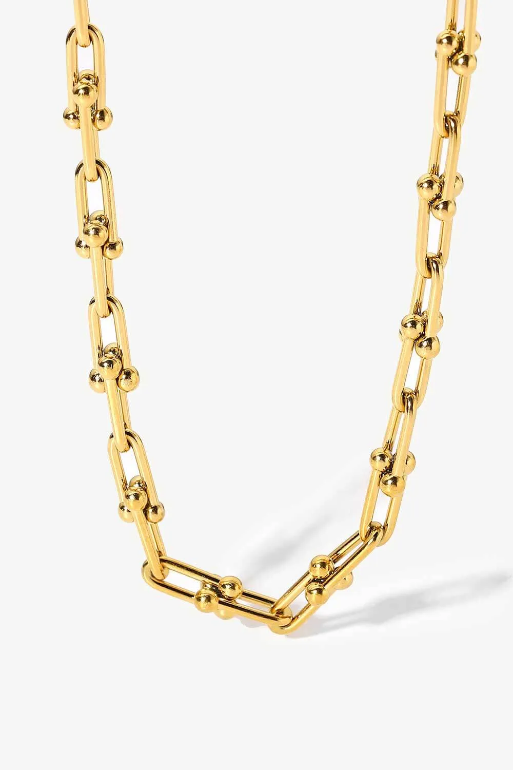 Interlocking Links Chain Necklace - Elegant Gold-Tone Jewelry