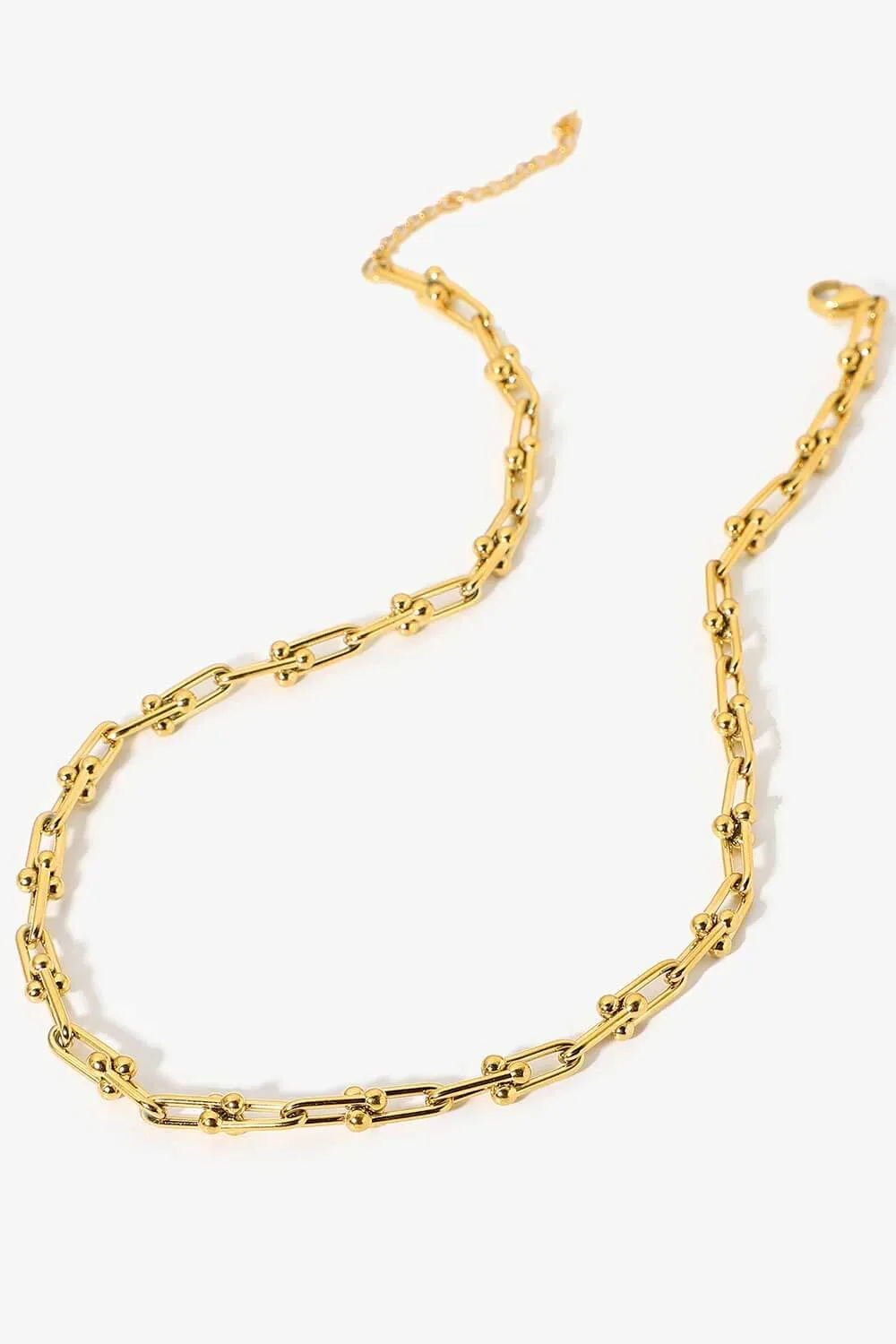 Interlocking Links Chain Necklace - Elegant Gold-Tone Jewelry