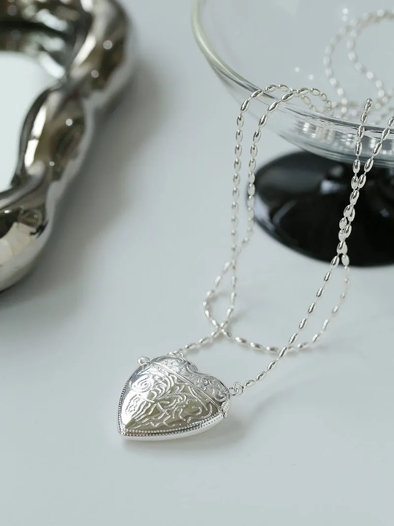 Minimalist Heart Crossbody Pendant Necklace