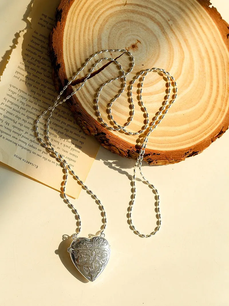 Minimalist Heart Crossbody Pendant Necklace