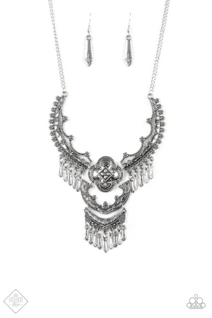 Paparazzi Necklace ~ Rogue Vogue  - Silver