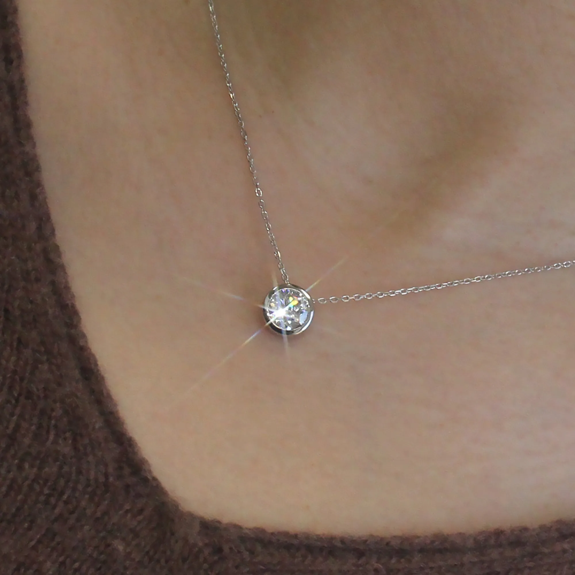 Sleek Radiance Bezel Necklace