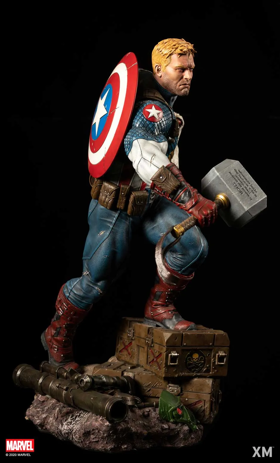 Ultimate Captain America Version B Statue